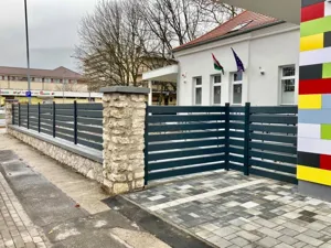 Modern Nívó-elemek antracit színben.